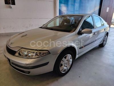Gris / plata Usado 2004 Renault Laguna II Dynamique Berlina | 2200 € (Precio justo)