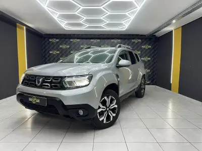 Usado Dacia Duster Comfort 100 CV (73 kW) 2022 Gris / plata SUV