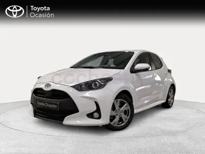 Usado Toyota Yaris Hybrid Active 116 CV (85 kW) 2025 Blanco Berlina