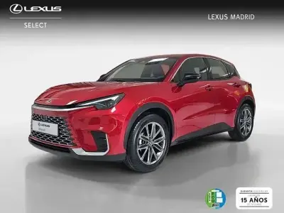 Usado Lexus LBX 136 CV (100 kW) 2025 Rojo SUV