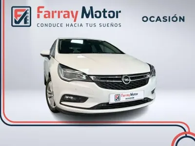 Usado Opel Astra Selective 110 CV (80 kW) 2018 Blanco Utilitario