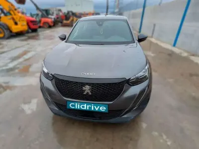 Usado Peugeot 2008 Active 102 CV (75 kW) 2022 Negro SUV