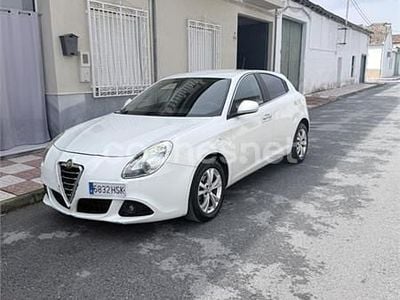 Usado Alfa Romeo Giulietta Progression 105 CV (77 kW) 2013 Blanco Utilitario