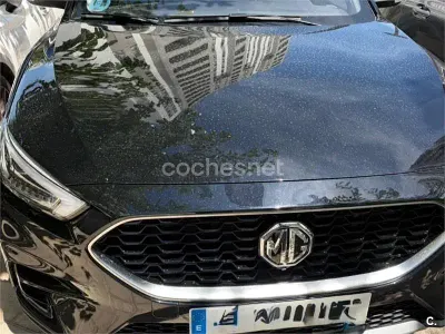Usado MG ZS Comfort 106 CV (77 kW) 2023 Negro SUV