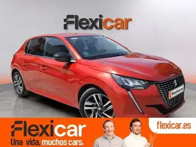 Usado Peugeot 208 Allure 100 CV (73 kW) 2023 Rojo Utilitario