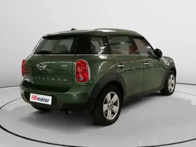 Usado Mini One Countryman 98 CV (72 kW) 2016 Verde SUV