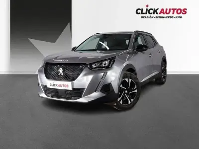 Usado Peugeot 2008 Allure 130 CV (95 kW) 2022 Gris / plata SUV