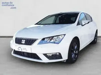 Usado Seat Leon Style 110 CV (80 kW) 2018 Blanco
