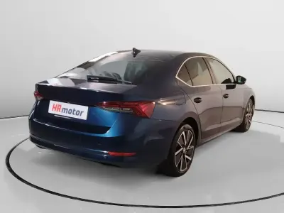 Käytetty Skoda Octavia Style 204 HP (150 kW) 2022 Sininen Sedan