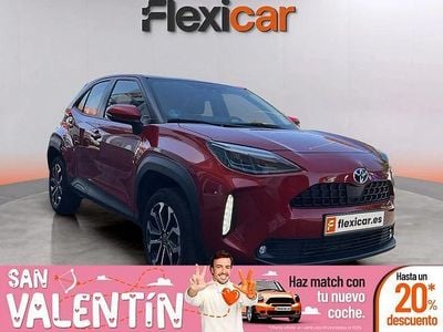 Rojo Usado 2024 Toyota Yaris Hybrid Active SUV | 23.990 € (Precio justo)