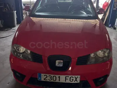 Usado Seat Ibiza Sport 100 CV (73 kW) 2006 Rojo Utilitario
