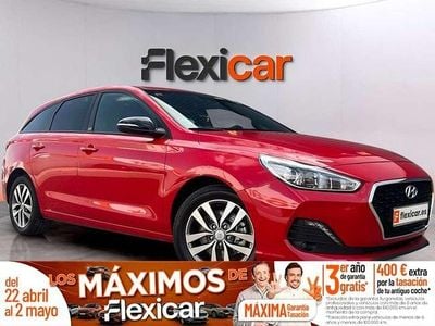 Käytetty Hyundai i30 GO! 120 HP (88 kW) 2019 Punainen Farmari