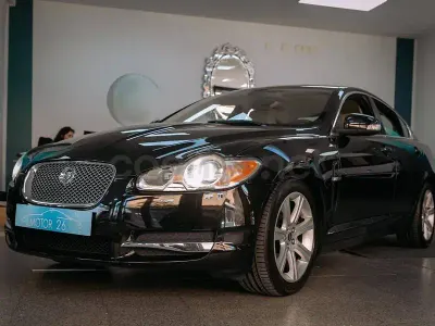 Usado Jaguar XF Premium Luxury 207 HP (152 kW) 2009 Preto Sedan