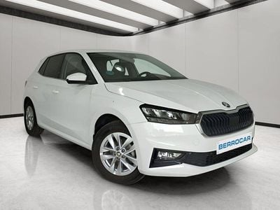 Usado Skoda Fabia Selection 95 CV (69 kW) 2024 Blanco Utilitario
