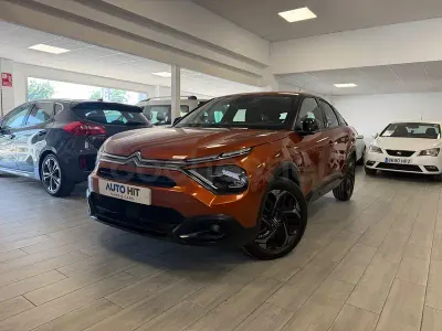 Usado Citroën C4 Feel 110 CV (80 kW) 2021 Naranja Berlina