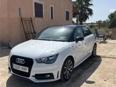 Usado Audi A1 Sportback Ambition 86 CV (63 kW) 2014 Blanco Utilitario
