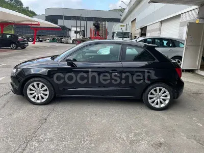 Usado Audi A1 Attraction 105 CV (77 kW) 2010 Negro Utilitario