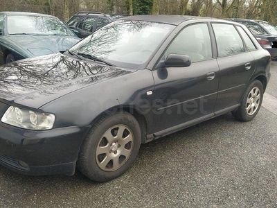 Usado Audi A3 Ambition 130 CV (95 kW) 2003 Negro Utilitario