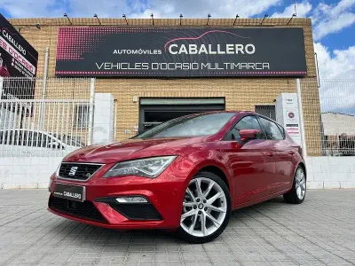 Usado Seat Leon FR 150 CV (110 kW) 2017 Rojo Berlina