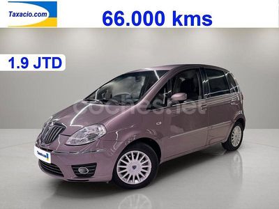 Usado Lancia Musa 100 CV (73 kW) 2009 Gris / plata Monovolumen