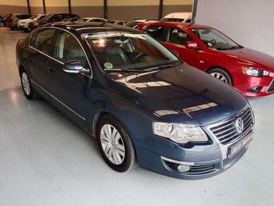 Usado VW Passat Highline 140 CV (102 kW) 2006 Azul Berlina
