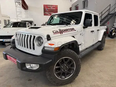 Usado Jeep Gladiator Overland 264 CV (194 kW) 2021 Blanco Pickup/Camioneta