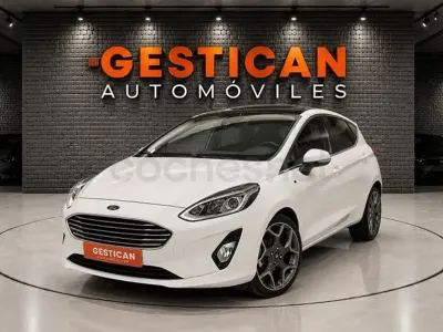 Usado Ford Fiesta Titanium 101 CV (74 kW) 2018 Blanco Utilitario