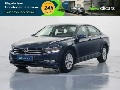 Käytetty VW Passat Business 122 HP (89 kW) 2020 Sininen Sedan