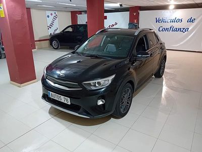 Usado Kia Stonic 100 CV (73 kW) 2020 Negro SUV