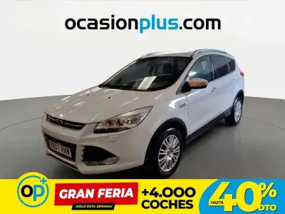 Usado Ford Kuga Titanium 163 CV (119 kW) 2013 Blanco SUV