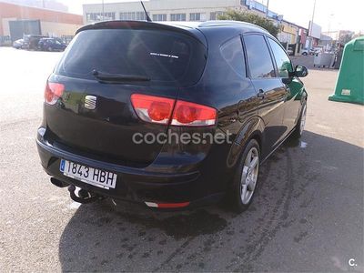 Usado Seat Altea XL Style 105 CV (77 kW) 2012 Negro Monovolumen
