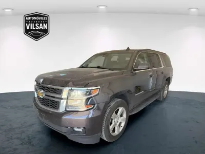 Usado Chevrolet Suburban LT 359 CV (264 kW) 2015 Gris SUV