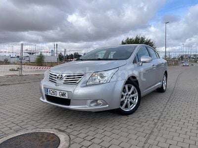 Gris / plata Usado 2009 Toyota Avensis Active Berlina | 7400 € (Precio justo)