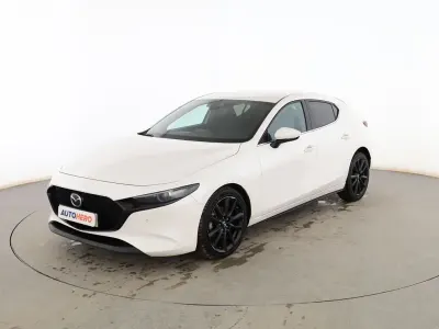 Używany Mazda 3 179 KM (131 kW) 2021 Biały Sedan/Limuzyna