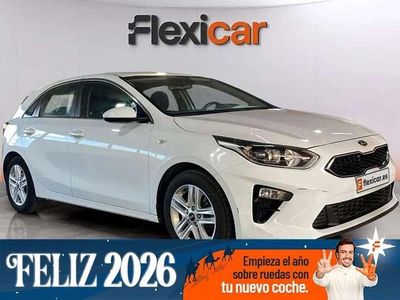 Blanco Usado 2024 Kia Ceed Utilitario | 13.990 € (Buen precio)