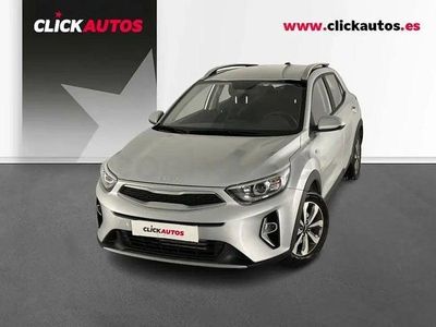Usado Kia Stonic 84 CV (61 kW) 2024 Gris / plata SUV
