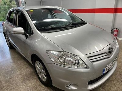 Brugt Toyota Auris Active 90 HK (66 kW) 2012 Grå Sedan