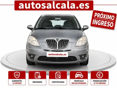 Usado Lancia Musa 90 CV (66 kW) 2007 Gris / plata Monovolumen