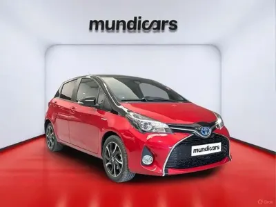 Usado Toyota Yaris Hybrid Active 100 CV (73 kW) 2016 Naranja Utilitario