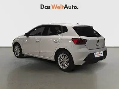 Usado Seat Ibiza Style 115 CV (84 kW) 2026 Blanco Utilitario
