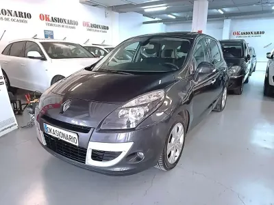 Usado Renault Scénic III Dynamique 110 CV (80 kW) 2011 Gris Monovolumen