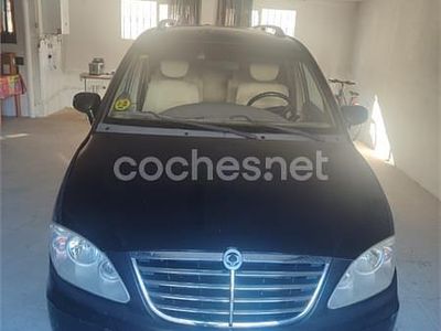 Usado Ssangyong (KGM) Rodius 165 CV (121 kW) 2009 Negro Monovolumen