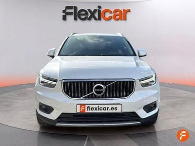 Begagnad Volvo XC40 Momentum 150 HK (110 kW) 2019 Vit SUV