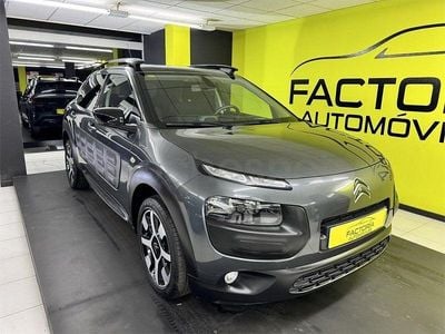 Usado Citroën C4 Cactus Feel 100 CV (73 kW) 2015 Gris / plata Utilitario