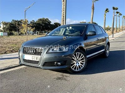 Usado Audi A3 Ambiente 140 CV (102 kW) 2010 Gris / plata Utilitario