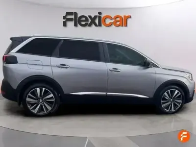 Usado Peugeot 5008 Allure 130 CV (95 kW) 2019 Gris SUV
