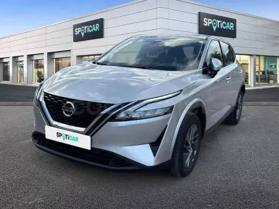 Usado Nissan Qashqai Acenta 158 CV (116 kW) 2021 Gris / plata SUV