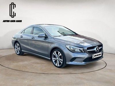 Usado Mercedes CLA200 Urban 136 CV (100 kW) 2017 Gris / plata Berlina