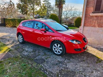 Rojo Usado 2008 Seat Leon Stylance Berlina | 5400 € (Precio justo)