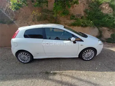 Używany Fiat Grande Punto Sport 90 KM (66 kW) 2007 Biały Hatchback